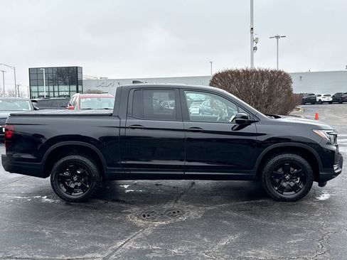 Used 2025 Honda Ridgeline Black Edition image 9