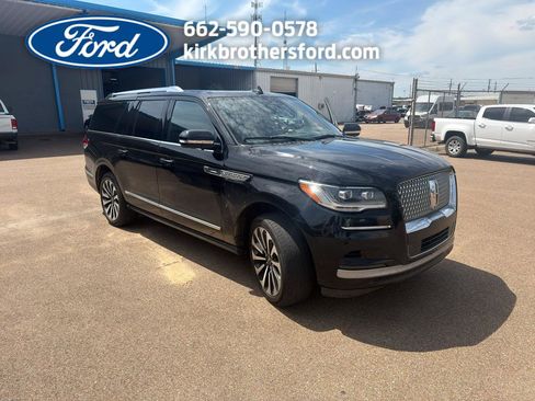Used 2022 Lincoln Navigator L Reserve AWD/4WD image 1