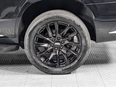 Used 2021 Cadillac Escalade Luxury AWD/4WD image 35