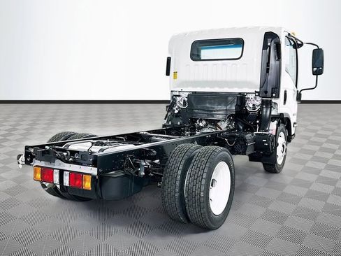 New 2026 Isuzu NPR image 4