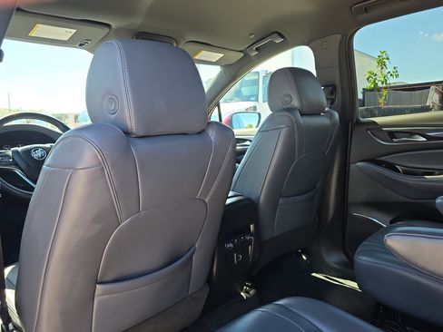 Used 2024 Buick Enclave Essence FWD image 11