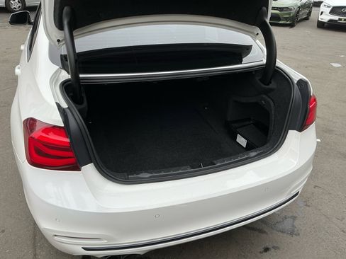 Used 2018 BMW 330i Sedan RWD image 26