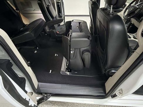 Used 2017 Dodge Grand Caravan SXT w/ Driver Convenience Group FWD image 34