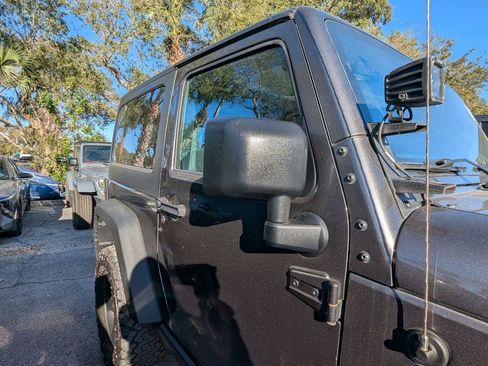 Used 2017 Jeep Wrangler Sport image 17