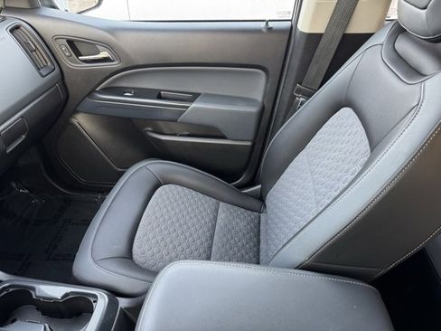 Used 2018 Chevrolet Colorado Z71 image 21