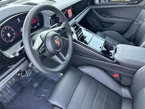 Certified 2025 Porsche Panamera 4 AWD/4WD image 4