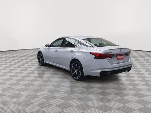 Used 2024 Nissan Altima 2.5 SR w/ SR Premium Package AWD/4WD image 37