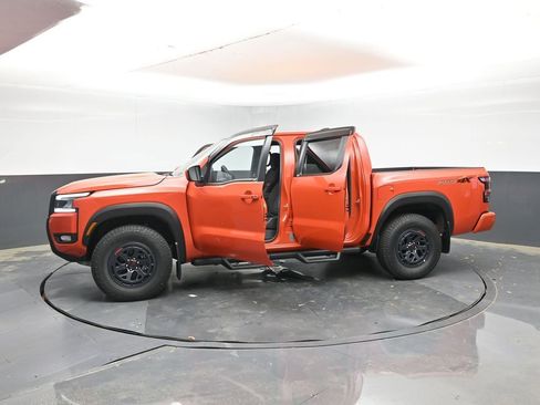 Used 2025 Nissan Frontier PRO-4X AWD/4WD image 39