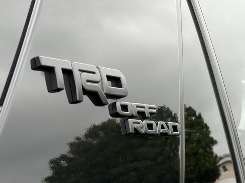 Certified 2024 Toyota 4Runner TRD Off-Road Premium w/ Off Road Premium Plus Package AWD/4WD image 5