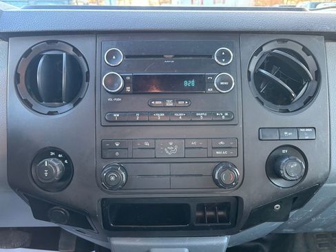 Used 2015 Ford F250 XL w/ Power Equipment Group image 27