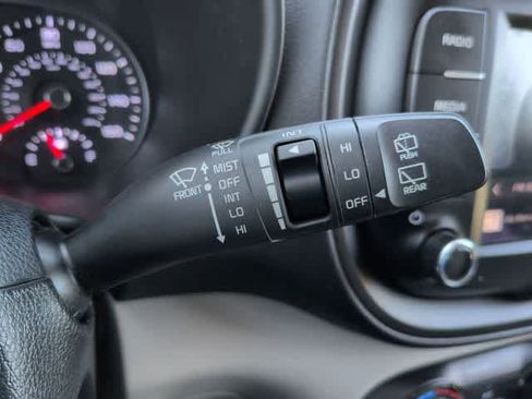 Used 2022 Kia Soul LX image 25