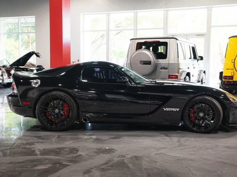 Used 2006 Dodge Viper SRT-10 RWD image 28