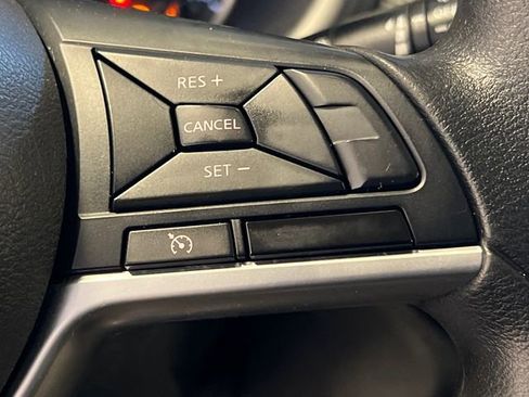 Used 2022 Nissan Kicks S FWD image 21
