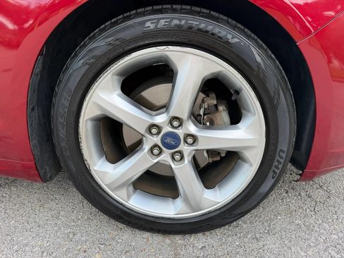 Used 2015 Ford Fusion SE FWD image 11