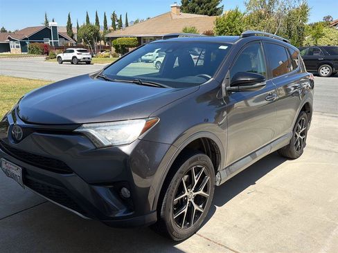 Used 2018 Toyota RAV4 SE w/ Power Extra Value Package AWD/4WD image 1