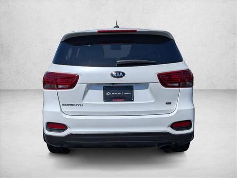 Used 2019 Kia Sorento FWD image 7