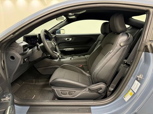 Used 2025 Ford Mustang Coupe RWD image 14
