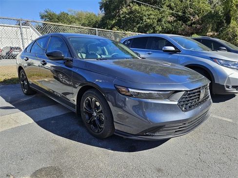 Used 2025 Honda Accord SE image 5