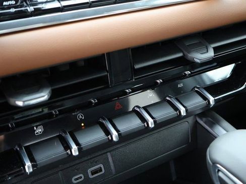 New 2026 GMC Canyon AT4 image 32