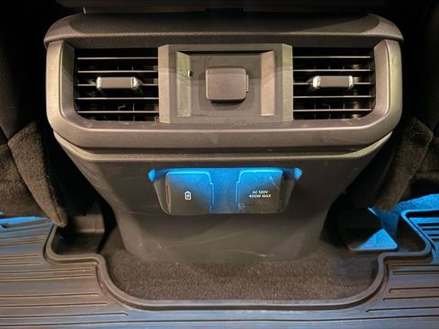 Used 2024 Ford F150 Lariat w/ FX4 Off-Road Package image 32