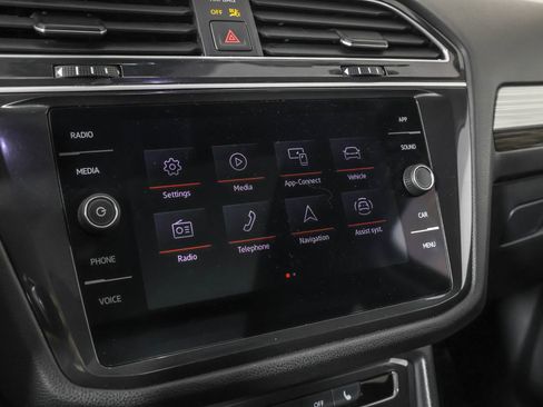 Certified 2024 Volkswagen Tiguan Wolfsburg Edition image 31