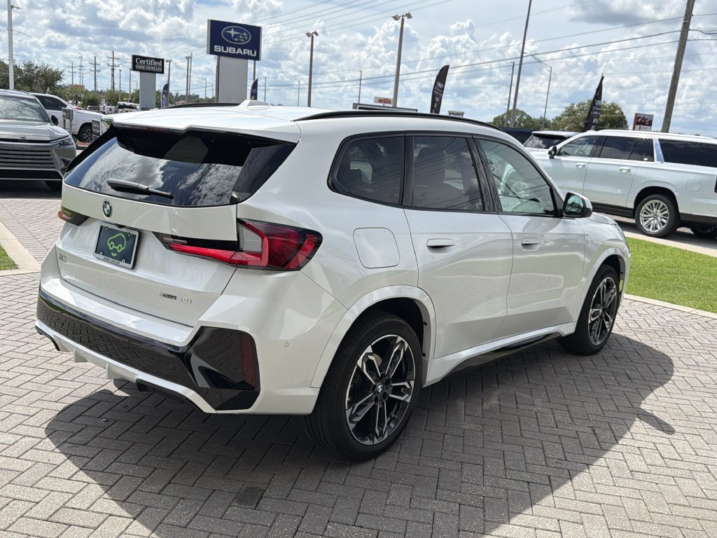 Used 2025 BMW X1 xDrive28i AWD/4WD image 6