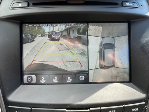 Used 2017 Hyundai Santa Fe Sport w/ 2.4L Tech Package 04 FWD image 13