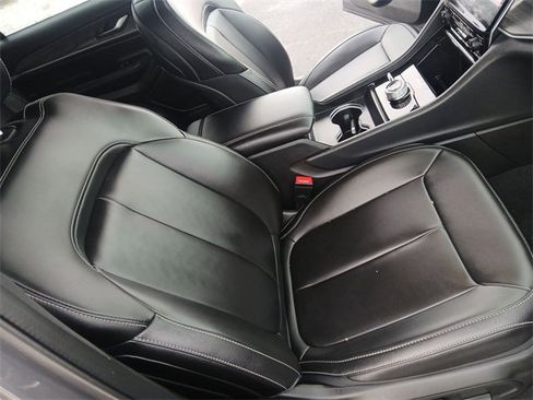 Used 2025 Jeep Grand Cherokee L Limited w/ Black Appearance Package image 26