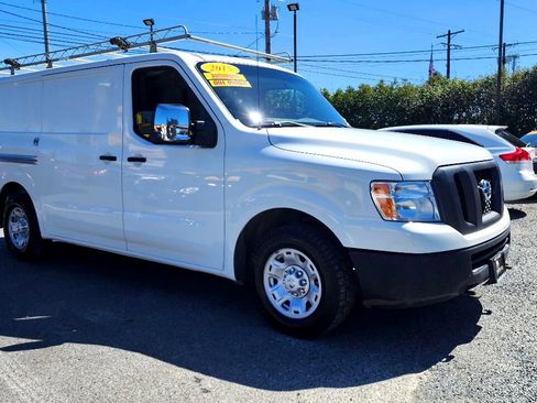 Used 2015 Nissan NV 2500 SV w/ Technology Package image 4