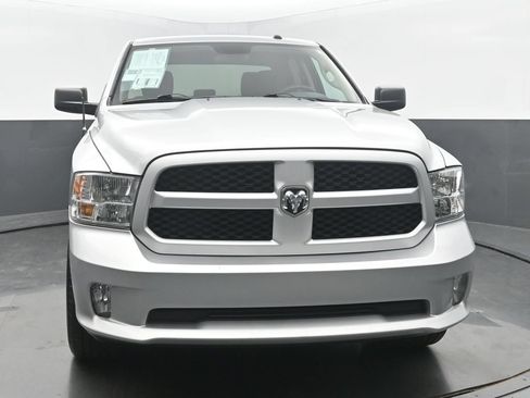 Used 2018 RAM 1500 Express w/ Express Value Package AWD/4WD image 8