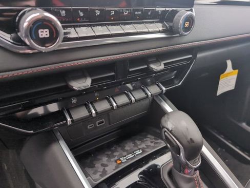 New 2026 Chevrolet Colorado Z71 w/ Technology Package image 22