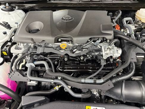 Used 2025 Toyota Camry XSE FWD image 40