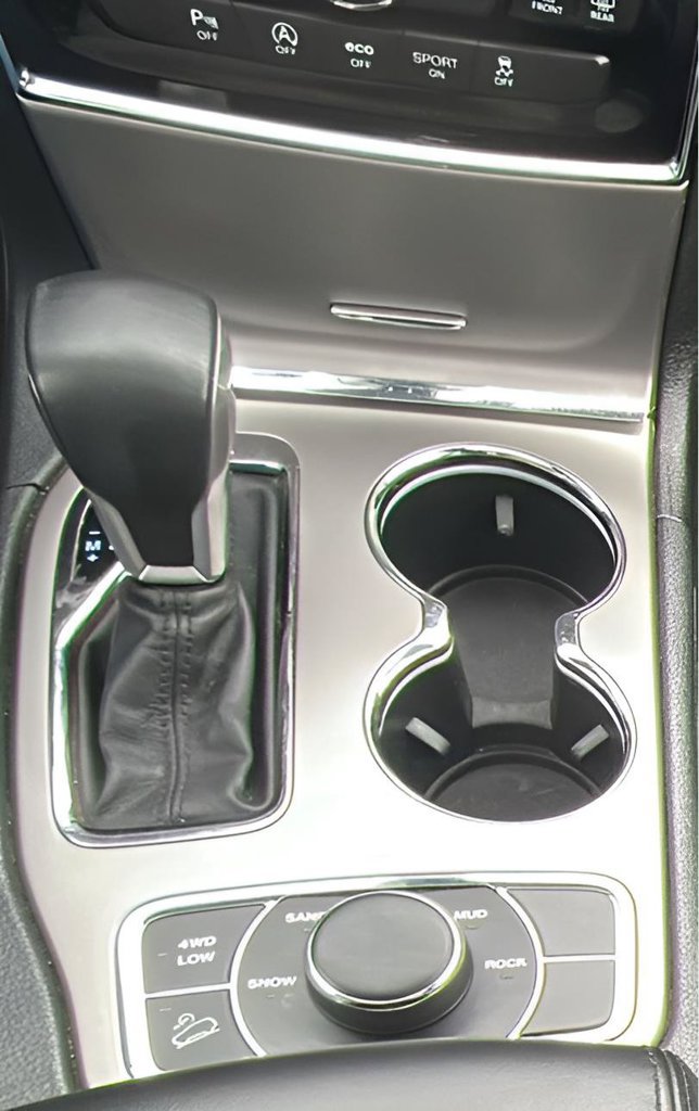 Used 2019 Jeep Grand Cherokee Limited AWD/4WD image 22