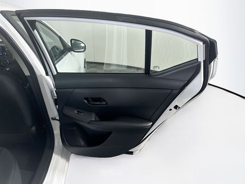 Used 2025 Nissan Sentra S image 29