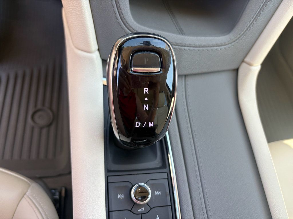 Used 2024 Cadillac XT6 Premium Luxury AWD/4WD image 23
