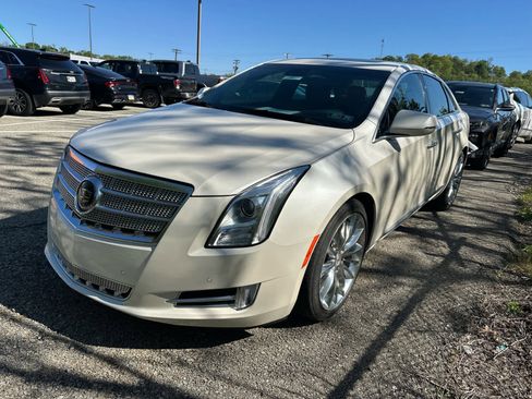 Used 2014 Cadillac XTS Platinum AWD/4WD image 1