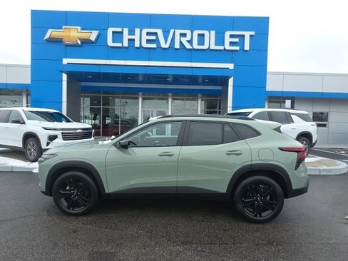 New 2026 Chevrolet Trax ACTIV image 3