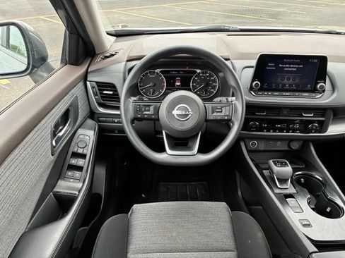 Certified 2023 Nissan Rogue SV FWD image 19