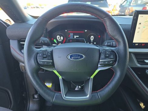 Used 2025 Ford Explorer ST-Line w/ ST-Line Street Pack image 17