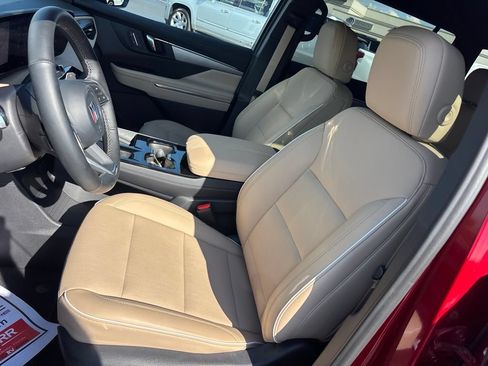 Used 2026 Buick Enclave Preferred w/ Power Package FWD image 17