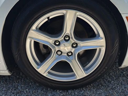 Used 2017 Chevrolet Camaro LT RWD image 32