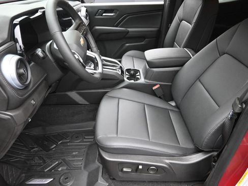 New 2026 Chevrolet Colorado LT image 12