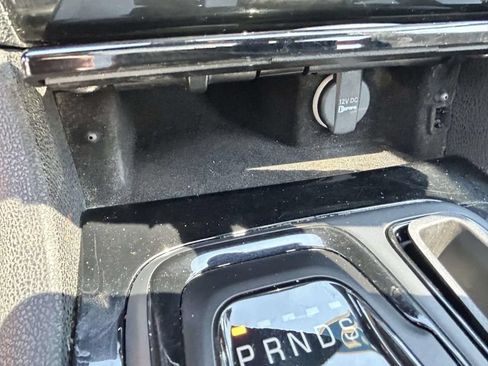 Used 2022 Chrysler 300 S RWD image 19