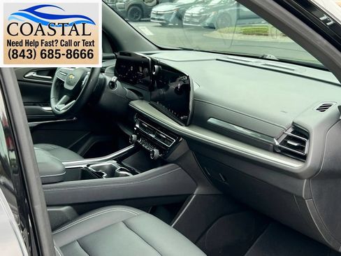 Used 2025 Chevrolet Traverse LT AWD/4WD image 27