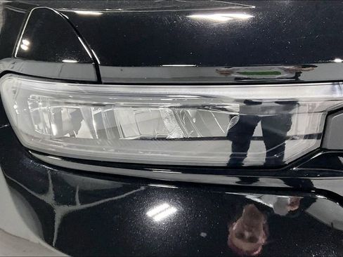 Used 2025 Jeep Grand Cherokee L Limited w/ Black Appearance Package image 40