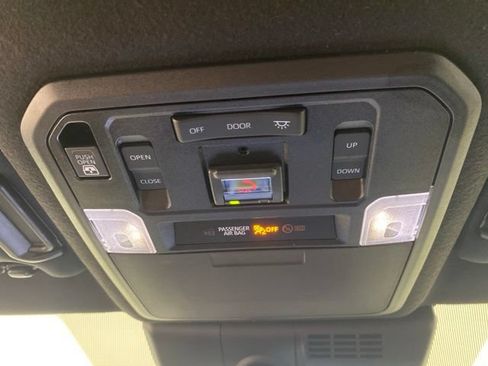 Used 2025 Toyota 4Runner TRD Off-Road Premium AWD/4WD image 26