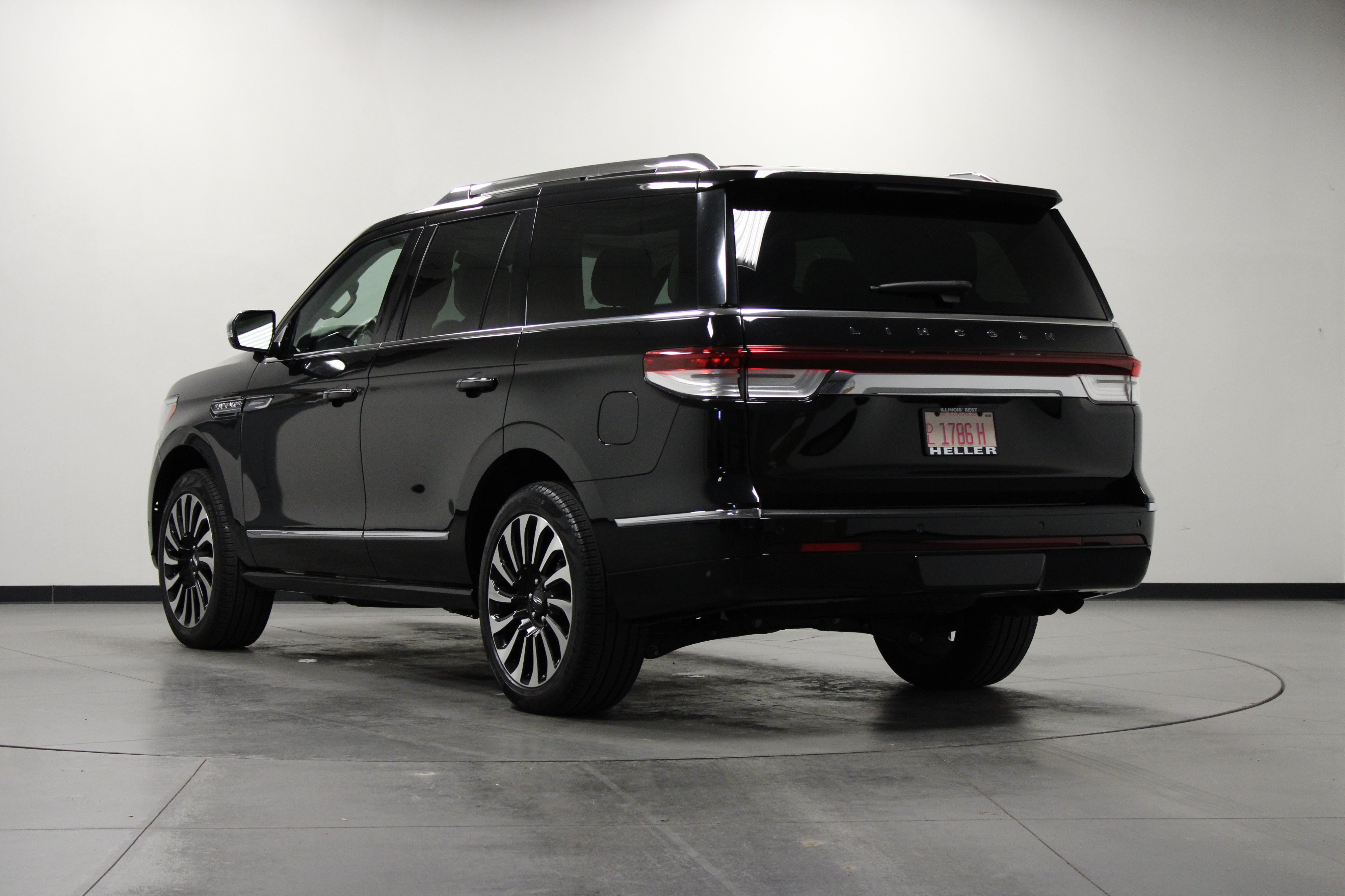 Used 2023 Lincoln Navigator Black Label AWD/4WD image 6