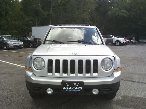 Used 2011 Jeep Patriot Sport w/ PWR Value Group AWD/4WD image 2