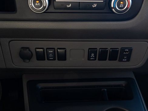 Used 2020 Nissan NV 3500 SV RWD image 18