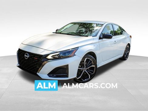 Used 2025 Nissan Altima 2.5 SR FWD image 1